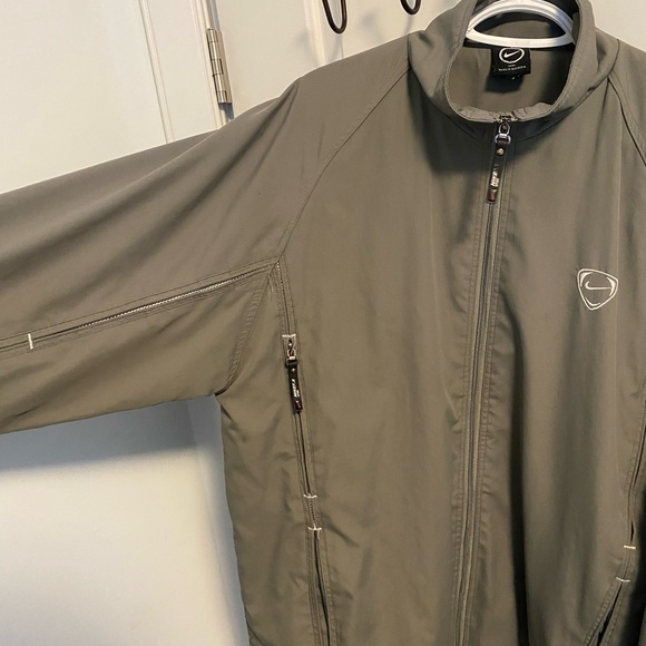 Vintage Rare Embroidered Nike Windbreaker - Picture 3 of 4